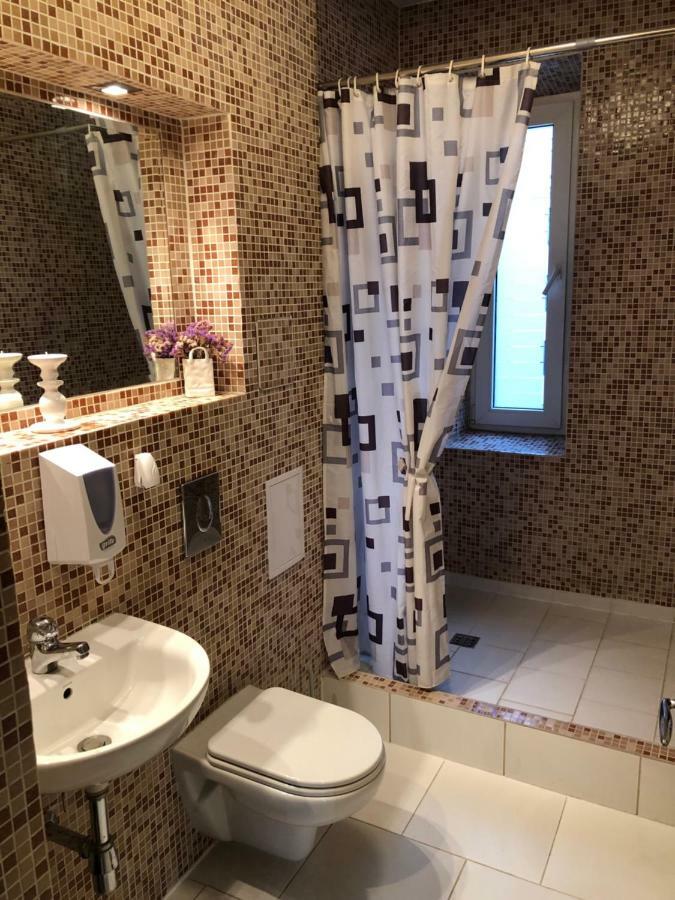 Family Or Group Apartment In Green Center Riga Esterno foto